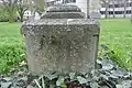 Chinesische Inschrift auf dem Grabstein