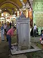Einer der vier Marmorbrunnen