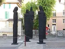 "Grandi figure verticali", Ivo Soldini, 2000–2004, Yverdon-les-Bains