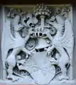Gemehrtes Wappen der Greiffenclau am Schloss Vollrads