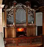 Inneres der Kirche mit Orgel