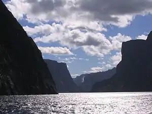 Fjord an der Westseite der Long Range Mountains