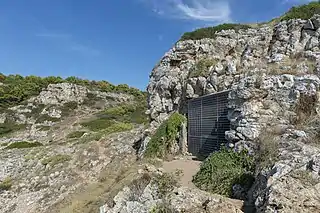 Eingang der Grotta del Cavallo