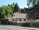 Wohnhaus in offener Bebauung