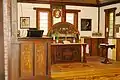 Altar und Kanzel (links)