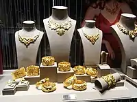 Auf Goldschmuck zur Hochzeit, 2012