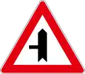 A04-01: Vorfahrt – Einmündung von links (im rechten Winkel)