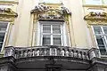Ehem. Palais Cavriani (Doppelwappen Cavriani – Gilleis)