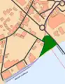 Verlauf der Hafenbahn (blau gestrichelt) und der Bahnstrecke Randers–Hadsund (rot gestrichelt)