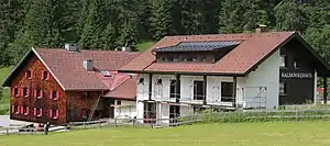 Das Haldenseehaus von Norden gesehen