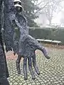 Detail der linken Hand