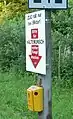 Signalknopf für Haltewünsche an einer Station der Albtalbahn