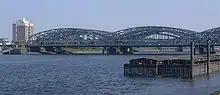 Die Freihafen- und die Eisenbahnbrücke