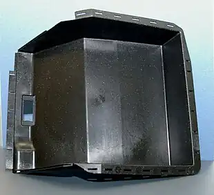 Handschuhfach (Prototyp) aus hanffaserverstärktem Kunststoff (Matrix Polypropylen PP)