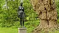 Mädchenstatue