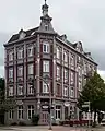 Nr. 2, Wohngeschäftshaus von 1902