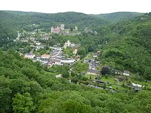 Stadt Hardegg mit der Burg Hardegg, von der Hardegger Warte aus gesehen