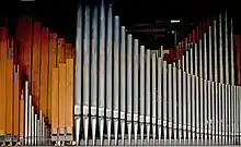 Harder-Völkmann-Orgel im Stockwerk Orgelprospekt
