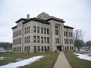 Das Harrison County Courthouse in Logan, seit 1981 im NRHP gelistet