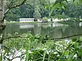 Großer Harthteich, ehemaliges Freibad; Blick nach Süden mit den Freibadgebäuden