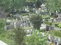 Der Friedhof von einer Brücke im Osten aus gesehen