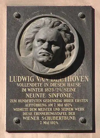 Tafel zu Ehren der Uraufführung am Haus Ungargasse 5