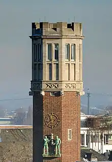 Haus Neuerburg in Köln, Turmspitze, 2010