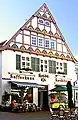 Die Fassade von 1925 nach der Sanierung im Jahr 1989.