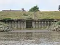 Das verschlickte Herrschaftliche Siel bei Niedrigwasser