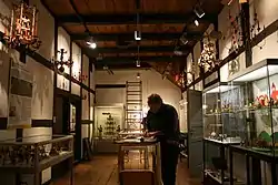 Die Diele während des Aufbaus einer Ausstellung