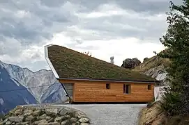 Heliodom in Erschmatt,  Dachseite mit nördlicher Ausrichtung (Sommer-Sonne)
