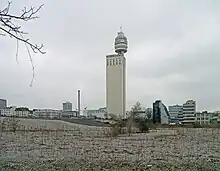 Ehemaliges Henninger-Gelände im Jahr 2013 vor dem Abbruch des Henninger-Turms.