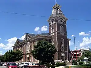 Das Henry County Courthouse in New Castle, gelistet im NRHP Nr. 81000013