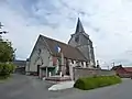 Kirche Saint-Léger und Gefallenendenkmal