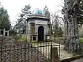 Renoviertes Mausoleum