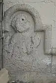 Relief an der Außenmauer