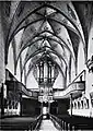 Innenansicht in Richtung Orgel