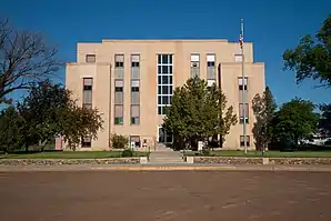 Das Hettinger County Courthouse ist einer von fünf Einträgen des Countys im National Register of Historic Places.