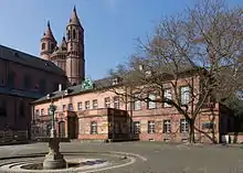 Heyls-Schlößchen am Schloßplatz in Worms