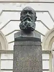 Büste Hochstetters vor der Technischen Universität Wien