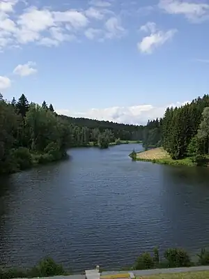 Stausee Rehnenmühle, Blick nach Nordwesten vom Damm
