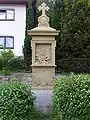 Kreuzwegstation: Jesus stürzt zum vierten Mal.