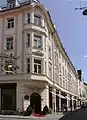 Restaurierter Altbau an der Hackenstraße mit Einzelhandel und Wohnungen