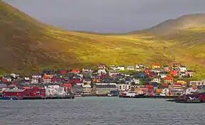 Blick auf Honningsvåg vom Meer