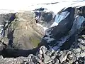 Hrúnárgil 2009. Während der ersten Ausbruchsserie 2010 ergoss sich ein Lavafall in die Schlucht.