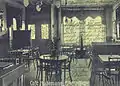 Das Café Hudemann, eine Innenansicht, Fenster zum Rathausmarkt, um 1906