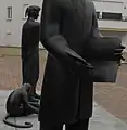 Humboldt-Denkmal vor dem Humboldt-Museum in Berlin-Reinickendorf (1997)