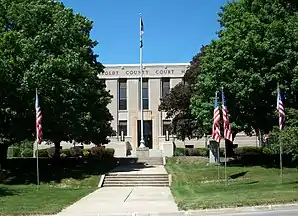 Das Humboldt County Courthouse in Dakota City, gelistet im NRHP Nr. 03000823