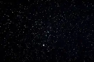 Die Hyaden mit θ2 Tauri in der Mitte