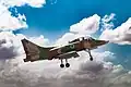Eine zweisitzige TA-4H Skyhawk Ayit der 102. Staffel „Flying Tiger“ startet von Chazerim